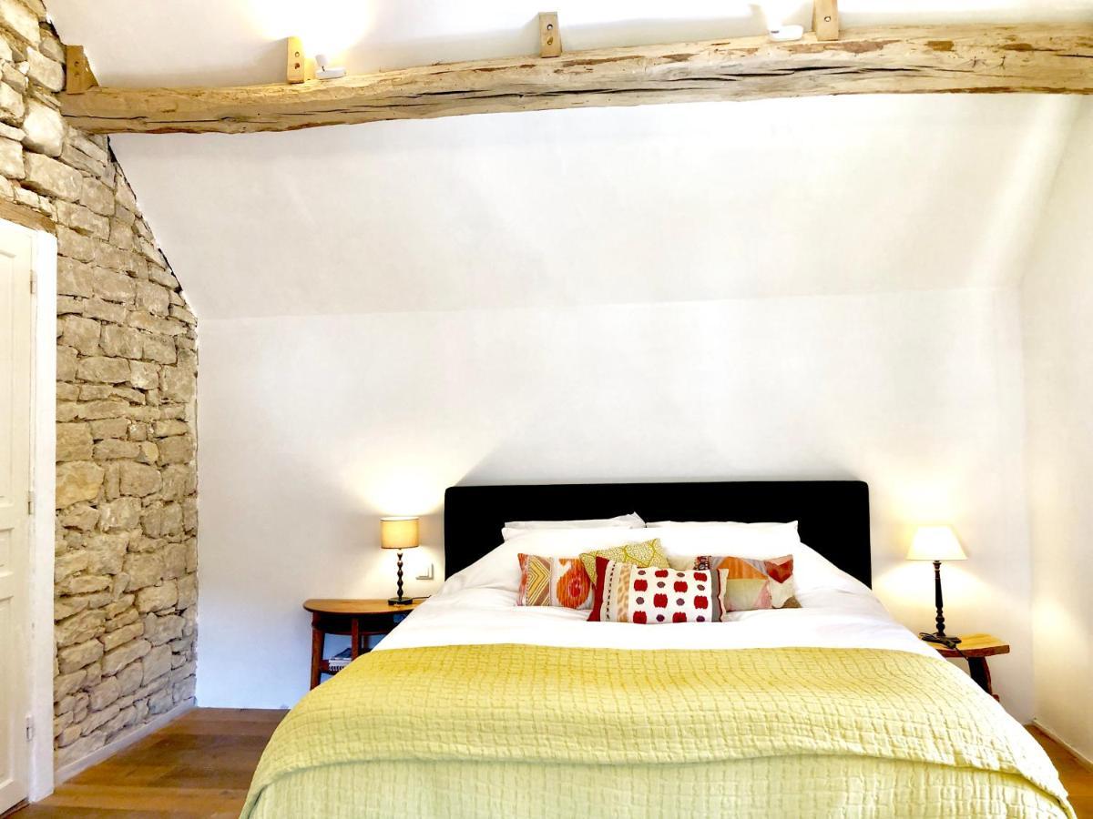 Bed and Breakfast La Cour des Délices Gigny  Exterior foto