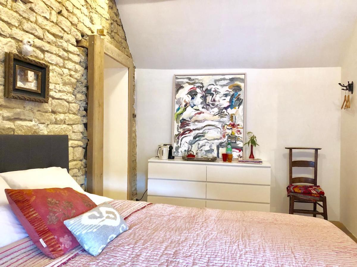 Bed and Breakfast La Cour des Délices Gigny  Exterior foto