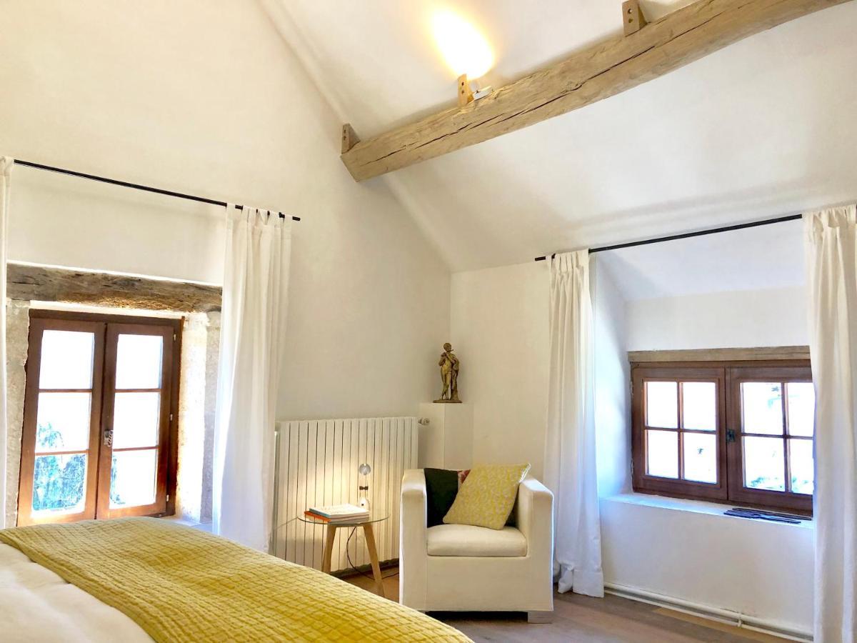Bed and Breakfast La Cour des Délices Gigny  Exterior foto