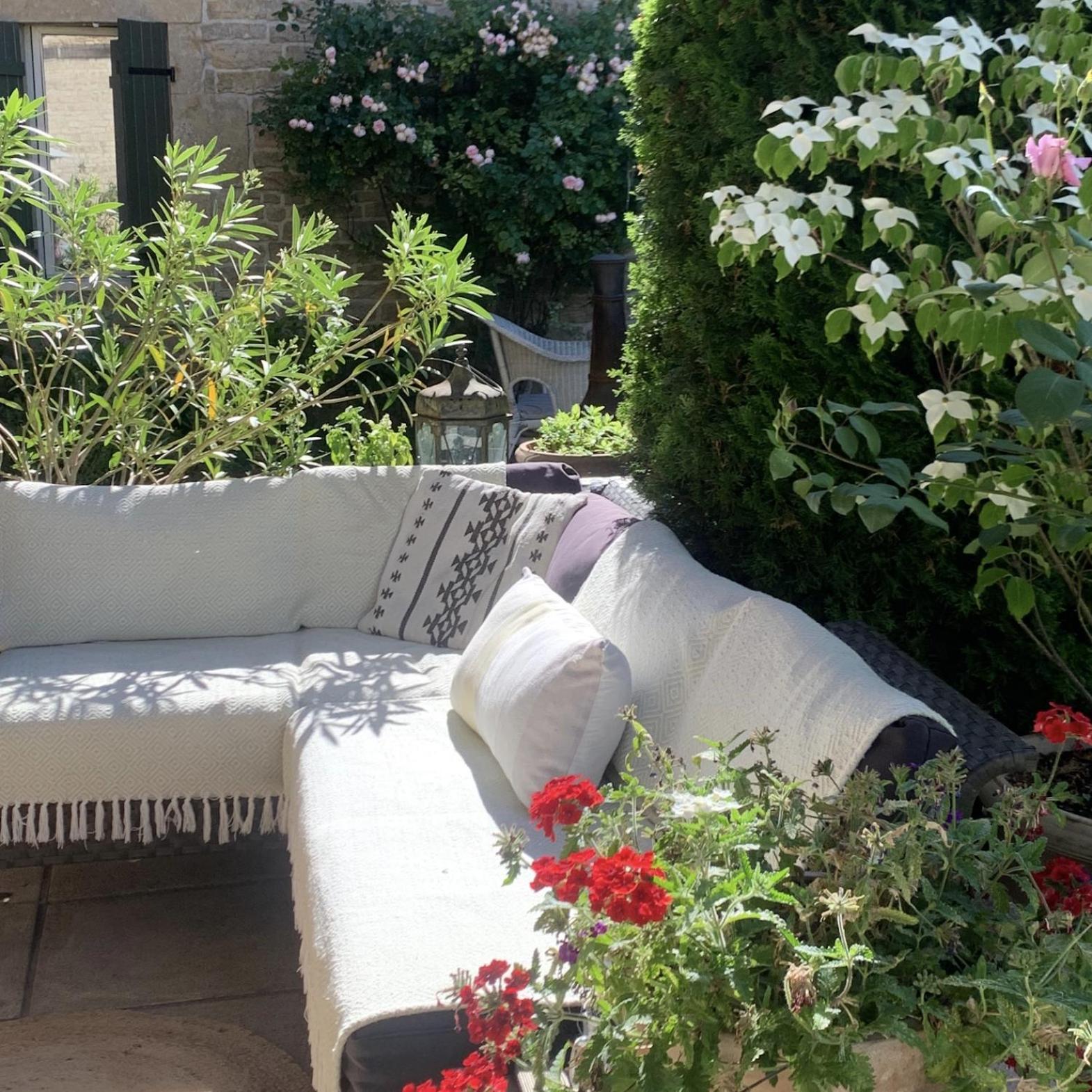 Bed and Breakfast La Cour des Délices Gigny  Exterior foto